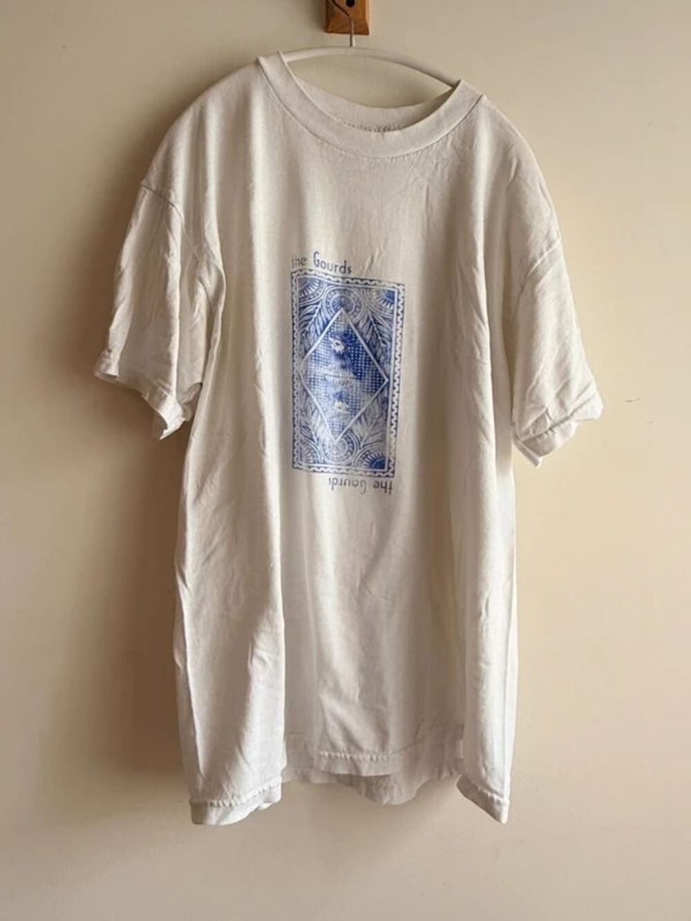 Gourds t-shirt on vtg 90's Fruit of the Loom white tee (L)